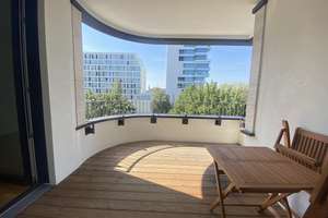 Schöne 3-Zimmer-Neubauwohnung mit EBK, 2 Bädern & 2 Balkonen direkt gegenüber der East Side Gallery – Mühlenstraße 32, 10243 Friedrichshain, Berlin – Vorschaubild 5