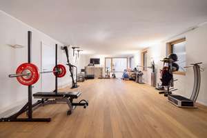 Moderne Architektenvilla mit exklusivem Interior-Konzept, Lift, Spa-Lounge, Home-Gym und Outdoorpool – Die vollständige Adresse der Immobilie erhältst du vom Anbieter., 81545 Giesing, München – Vorschaubild 17