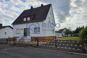 Zweifamilienhaus mit großem Garten, Hof und Garage in ruhiger Lage – Wiesenstraße 15, 56424 Westerwaldkreis – Vorschaubild 1