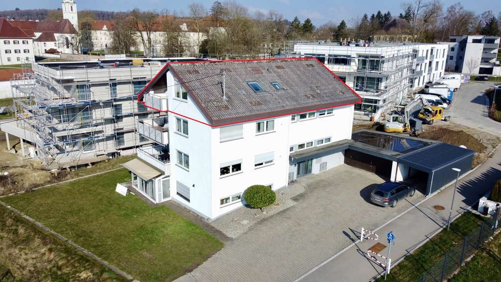 Immobilie in Bad Schussenried - Charmante 3 Zimmer Dachgeschosswohnung in in idyllischer Umgebung in Bad Schussenried - Bild 1