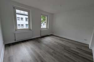Kinderfreundliche 4-Zimmer-Wohnung mit Balkon in Krefeld – Weyerhofstraße 3, 47803 Inrath/Kliedbruch, Krefeld – Vorschaubild 8