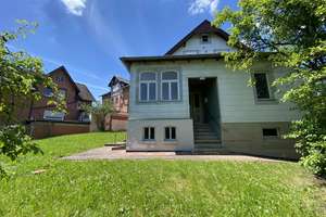 Stadtnahes Haus mit schönem Garten zur Eigennutzung oder Vermietung – Die vollständige Adresse der Immobilie erhältst du vom Anbieter., 96450 Mitte, Coburg – Vorschaubild 2