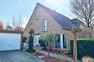 Ein Haus zum Verlieben – modernes Wohnen mit Gartenoase in Meerbusch-Lank – Die vollständige Adresse der Immobilie erhältst du vom Anbieter., 40668 Meerbusch – Vorschaubild 2