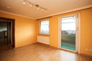 große helle Dachgeschoss Wohnung Wiesbaden-City - mit großem Balkon/Terasse! - provisionsfrei - – Die vollständige Adresse der Immobilie erhältst du vom Anbieter., 65195 Nordost, Wiesbaden – Vorschaubild 4