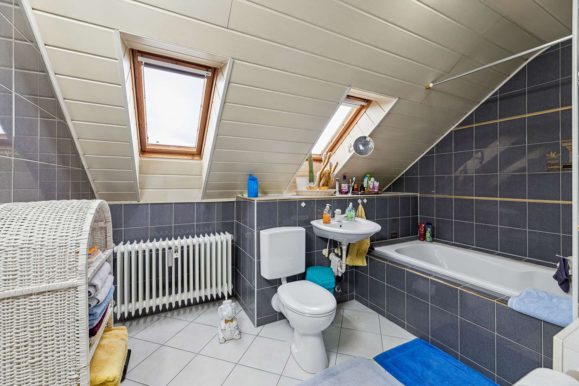 Immobilie in Obermichelbach - Charmantes Dreifamlienhaus mit Potential in gesuchter Wohnlage von Obermichelbach! - Bild 9