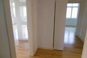 Schöne helle Altbauwohnung mit Erker in top Lage Mitten in der Stadt – Die vollständige Adresse der Immobilie erhältst du vom Anbieter., 70182 Rathaus, Stuttgart – Vorschaubild 9