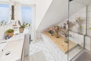 Gepflegtes MFH in Top-Lage – modernisiert, mit Mietpotenzial – 40215 Friedrichstadt, Düsseldorf – Vorschaubild 4