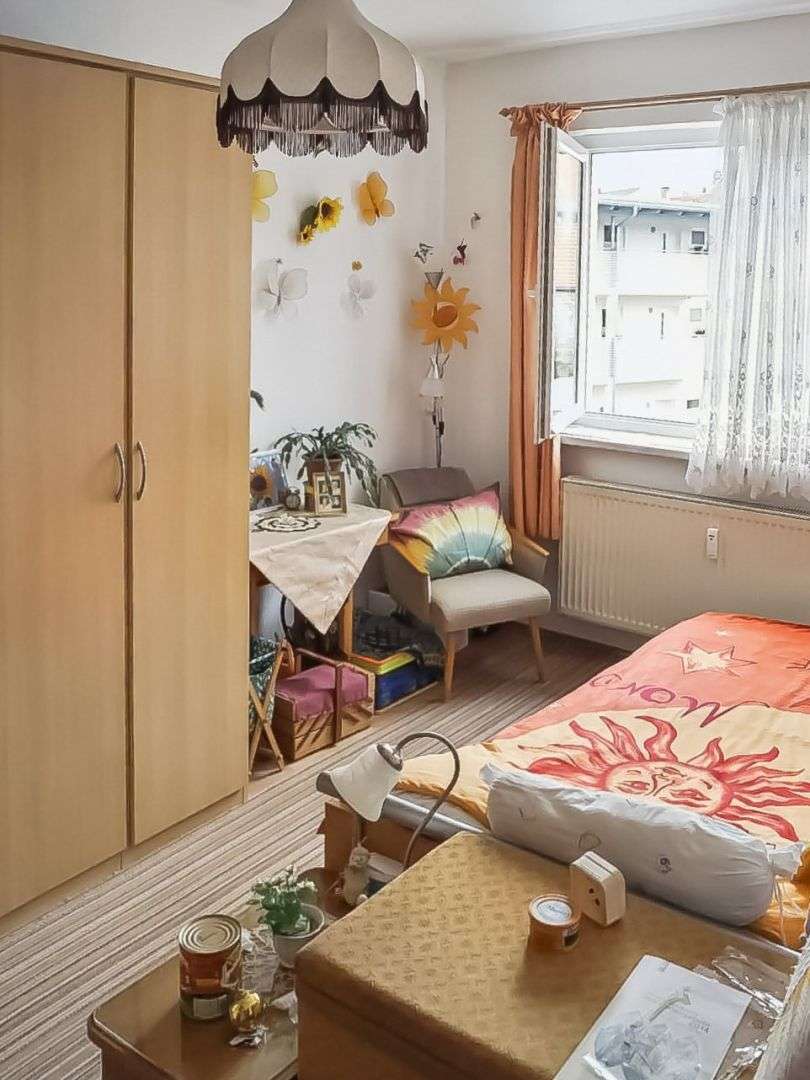Immobilie in Eisfeld - Vollvermietetes Mehrfamilienhaus mit 4 Wohneinheiten und einer Gewerbeeinheit in Eisfeld - Bild 2