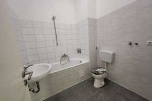 *charmante, frisch renovierte und sanierte 2-Zimmer Wohnung in Krefeld* – Alte Linner Str. 23, 47799 Krefeld – Vorschaubild 4
