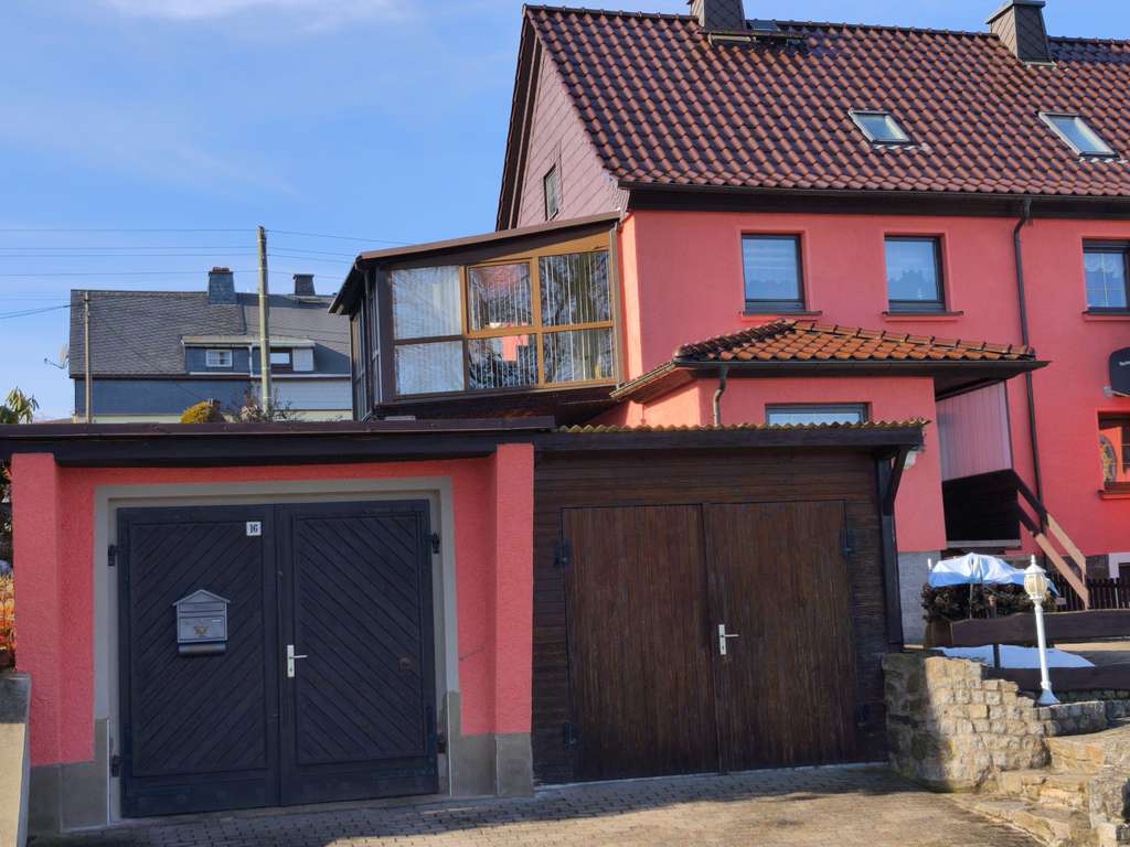 Immobilie in Großhartmannsdorf - Doppelhaushälfte mit 2Garagen in Großhartmannsdorf - Bild 1