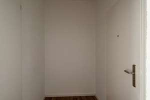 Single-Apartment mit Wannenbad und Balkon - nur für EINE Person! – Kastanienallee 116, 12627 Hellersdorf, Berlin – Vorschaubild 5