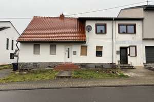Viel Platz für den Alltag in diesem Doppelhaus in Schiffweiler