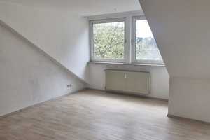 Gepflegte Dachgeschosswohnung in einem Wohn-/Geschäftshaus – Neumarkt 4-6, 47119 Duisburg – Vorschaubild 1