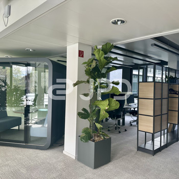 JPD - Büroflächen in ansprechender Glas- und Natursteinfassade I Bodentiefe Fensterfronten 