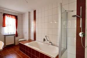 Großes Einfamilienhaus - Baujahr 2006 - mit 1.916 m² Grundstück, Doppelgarage & Homeoffice-Potenzial – Krottenseer Hauptstraße 14, 91284 Neuhaus an der Pegnitz – Vorschaubild 37