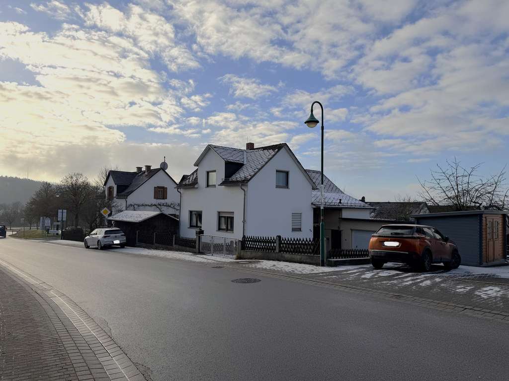 Immobilie in Rettert - Freistehendes Einfamilienhaus mit Garten in Rettert - Bild 0