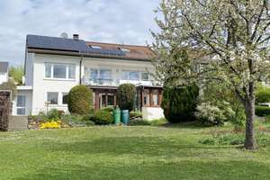 Ihr Traumhaus mit atemberaubendem Garten – Ein Paradies für Familien und Naturliebhaber – Die vollständige Adresse der Immobilie erhältst du vom Anbieter., 72135 Dettenhausen – Vorschaubild 2