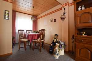 Haus statt Wohnung -
Gemütliches Reihenhaus mit Garten und drei Garagen – Helmstedt (Kreis) – Vorschaubild 5