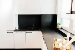 Attraktive 2-Zimmer-Wohnung mit Einbauküche in Krefeld – Marktstraße 230, 47798 Krefeld – Vorschaubild 4
