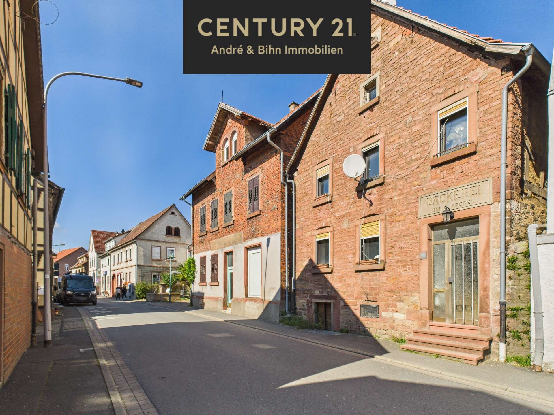 Freies Ein- bis Zweifamilienhaus mit Hof, Odenwaldkreis – Bild 1