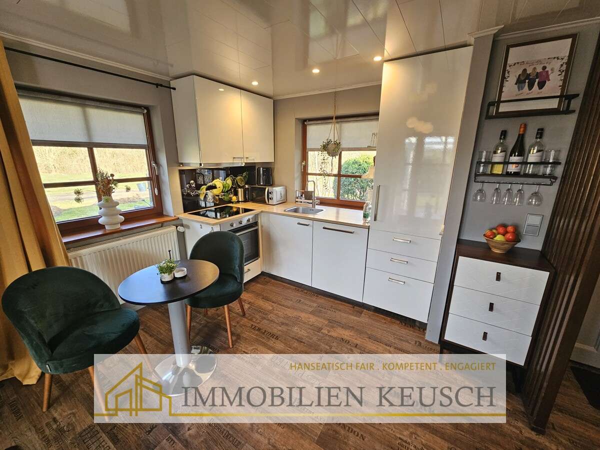 Immobilie in Vollersode - Traumhaftes und massiv gebautes Tiny House mit überdachter Terrasse & Schuppen in ruhiger Lage - Bild 4
