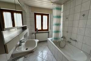 GEMÜTLICHES Wohlfühl-Zuhause mit großem PLATZangebot in RUHIGER Lage in Liedolsh./Dett. – Die vollständige Adresse der Immobilie erhältst du vom Anbieter., 76706 Dettenheim – Vorschaubild 9
