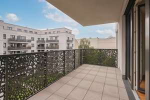 Erstbezug in Schöneberg: 4 Zimmer. 2 Bäder. Großer Balkon & Einbauküche. – 10781 Schöneberg, Berlin – Vorschaubild 2