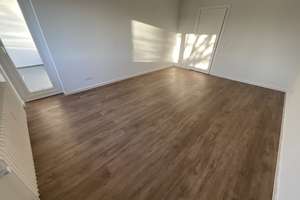 Frisch renovierte 2 Zimmer-Wohnung mit Balkon und modernisiertem Tageslichtbad mit Wanne – Mozartstr. 11, 23556 Sankt Lorenz Nord, Lübeck – Vorschaubild 6
