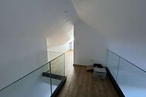 Exklusive Maisonette-Wohnung mit großer Terrasse in Degerloch – Die vollständige Adresse der Immobilie erhältst du vom Anbieter., 70597 Degerloch (Ortsteil), Stuttgart – Vorschaubild 9