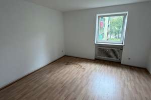 3-Zimmer Wohnung mit Balkon in Regensburg – 93057 Konradsiedlung-Wutzlhofen, Regensburg – Vorschaubild 2