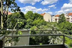 Sofort bezugsfreie 1-Zimmer-Altbauwohnung mit Balkon & Grünblick. Provisionsfrei – Die vollständige Adresse der Immobilie erhältst du vom Anbieter., 12459 Oberschöneweide, Berlin – Vorschaubild 2