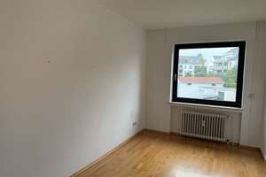 Sehr gepflegtes Dreifamilienhaus/Mehrgenerationenhaus mit großem Wintergarten und traumhaftem Garten – Die vollständige Adresse der Immobilie erhältst du vom Anbieter., 51069 Dellbrück, Köln – Vorschaubild 27
