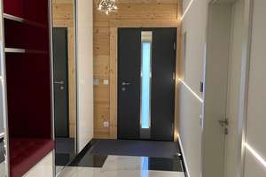 Einzigartiges und architektonisch beeindruckendes Reihenhaus mit Sauna und Garten – Die vollständige Adresse der Immobilie erhältst du vom Anbieter., 90542 Eckental – Vorschaubild 1