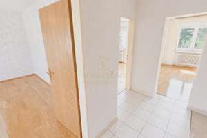 Reihenendhaus mit Terrasse, Balkon und viel Potential auf tollem Grundstück in ruhiger Lage – 61187 Schöneck – Vorschaubild 11