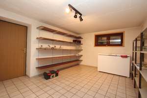 DIPLOM-Immowirt MAIER !! Perfekter, großzügiger Bungalow - WOHNEN bis ins HOHE ALTER u. PV-Anlage !! – Die vollständige Adresse der Immobilie erhältst du vom Anbieter., 94428 Eichendorf – Vorschaubild 47