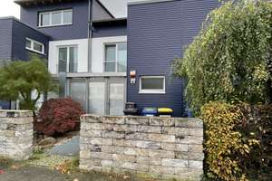 Schönes vermietetes Reihenmittelhaus