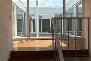 Elegantes Atrium Einfamilienhaus im Bauhausstil mit Privatsphäre und  5 Zimmern 