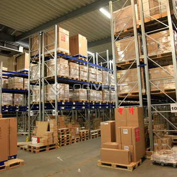 Lagerhalle mit Regalierung und Bürofläche an der A92!