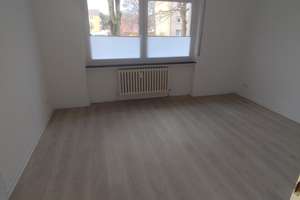 Schöne 3 Zimmerwohnung mit Balkon Erdgeschoss! – Köslinstraße 40, 38124 Heidberg-Melverode, Braunschweig – Vorschaubild 1