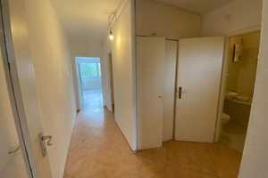 Gut geschnittene 2-Zi.-Wohnung mit Balkon! Kautionsfrei!!! – Burgwall 17, 38444 Wolfsburg – Vorschaubild 4