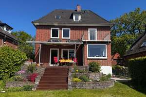 Großzügiges Einfamilienhaus mit Garten, Wärmepumpe und Platz fürs Homeoffice in Hamburg-Langenhorn – Die vollständige Adresse der Immobilie erhältst du vom Anbieter., 22417 Langenhorn, Hamburg – Vorschaubild 1