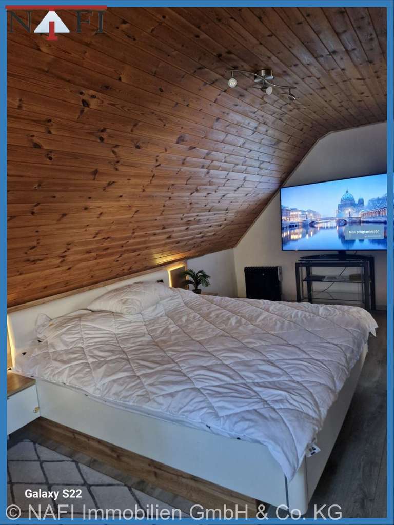 Immobilie in Leutershausen - Helle, modernisierte 6-Zimmer-Wohnung mit viel Wohnfläche - Bild 2