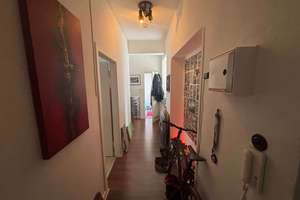 Zentrale Etagenwohnung mit Zukunftspotenzial: Eigennutz ab 2034 möglich