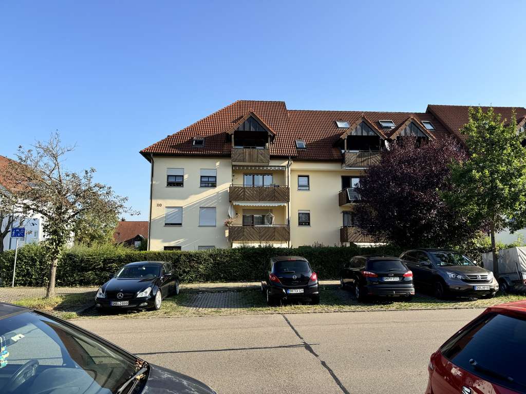 Tolle Maisonette mit vier Zimmer Balkon und TG