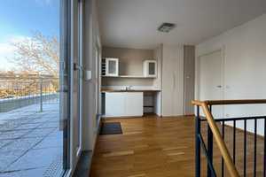 Wohlfühloase mit Ausblick: Energieeffizientes Reihenmittelhaus mit 2 Carports - bezugsbereit - – Fürth – Vorschaubild 5