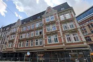Großzügige modernisierte 4-Zimmer-Altbauwohnung in Hamburgs Neustadt