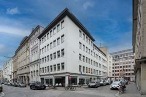 Direkt vom Eigentümer: Attraktive 3-Zimmer-Wohnung mit Südbalkon in zentraler Innenstadtlage