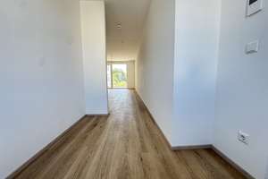 Stilvoll wohnen mit Weitblick: Großzügige Etagenwohnung mit Loggia und moderner Einbauküche – Von-Hünefeld-Straße 24, 89231 Neu-Ulm – Vorschaubild 9