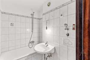 Property thumbnail 19