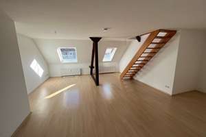 Schöne Dachgeschosswohnung über 2 Etagen Nähe Schrevenpark/Wilhelmplatz